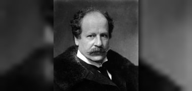 Dr. Julius Neubronner