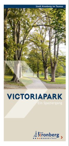Victoriapark Flyer Das vertikale Titelblatt eines Flyers im Corporate Design der Stadt Kronberg. Oben befindet sich eine blaue Leiste mit dem Text „Stadt Kronberg im Taunus“. Darunter zeigt ein großes Foto einen hellen, asphaltierten Fußweg, der sich durch den grünen Victoriapark an großen, schattenspendenden Bäumen vorbeischlängelt. Im unteren, beigen Drittel steht in großen, blauen Buchstaben der Titel „VICTORIAPARK“ und darunter in weißer Schrift „Ein Spaziergang“. Ganz unten rechts ist das Logo der Stadt Kronberg im Taunus platziert